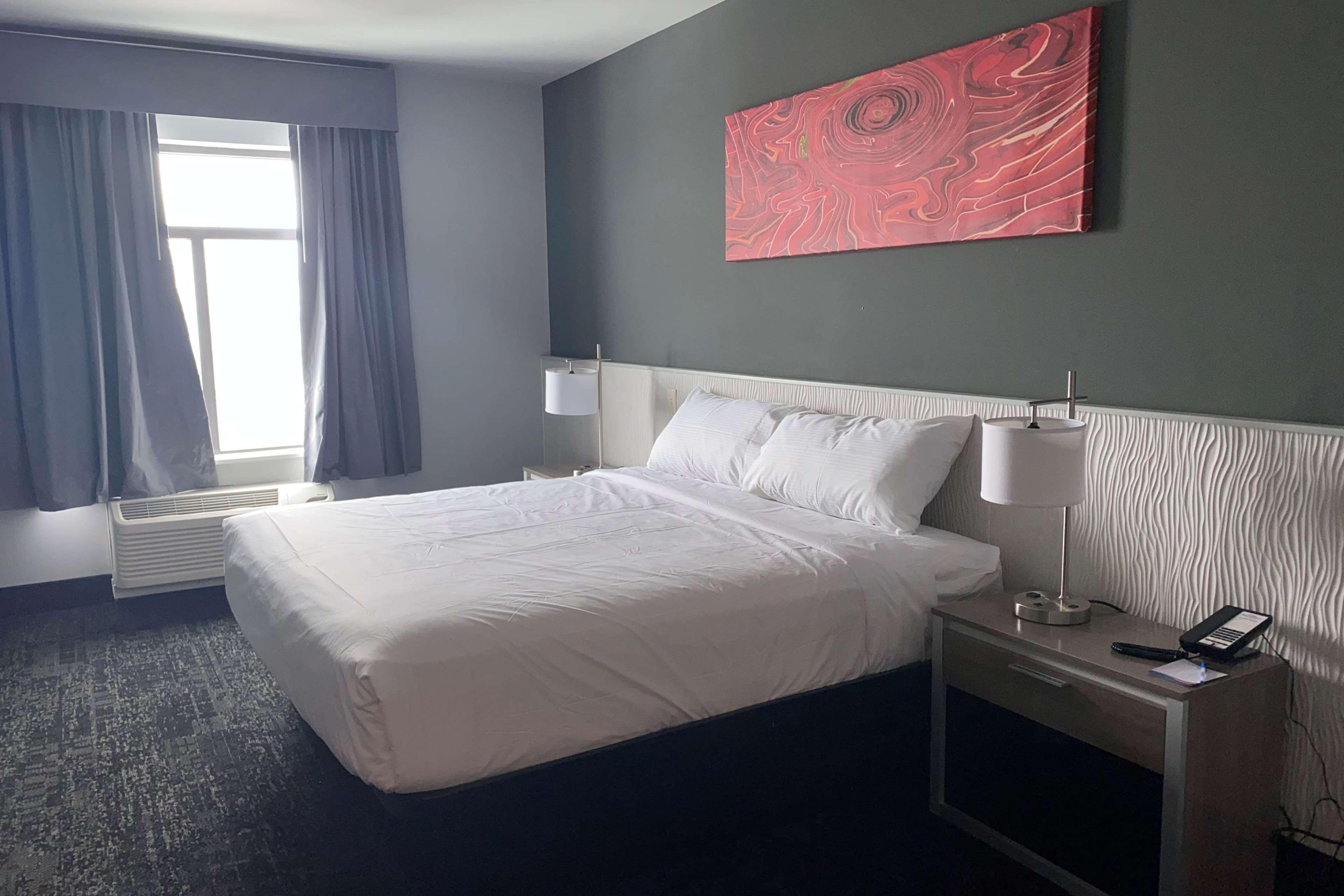 Baymont By Wyndham Madison Hotel Bagian luar foto