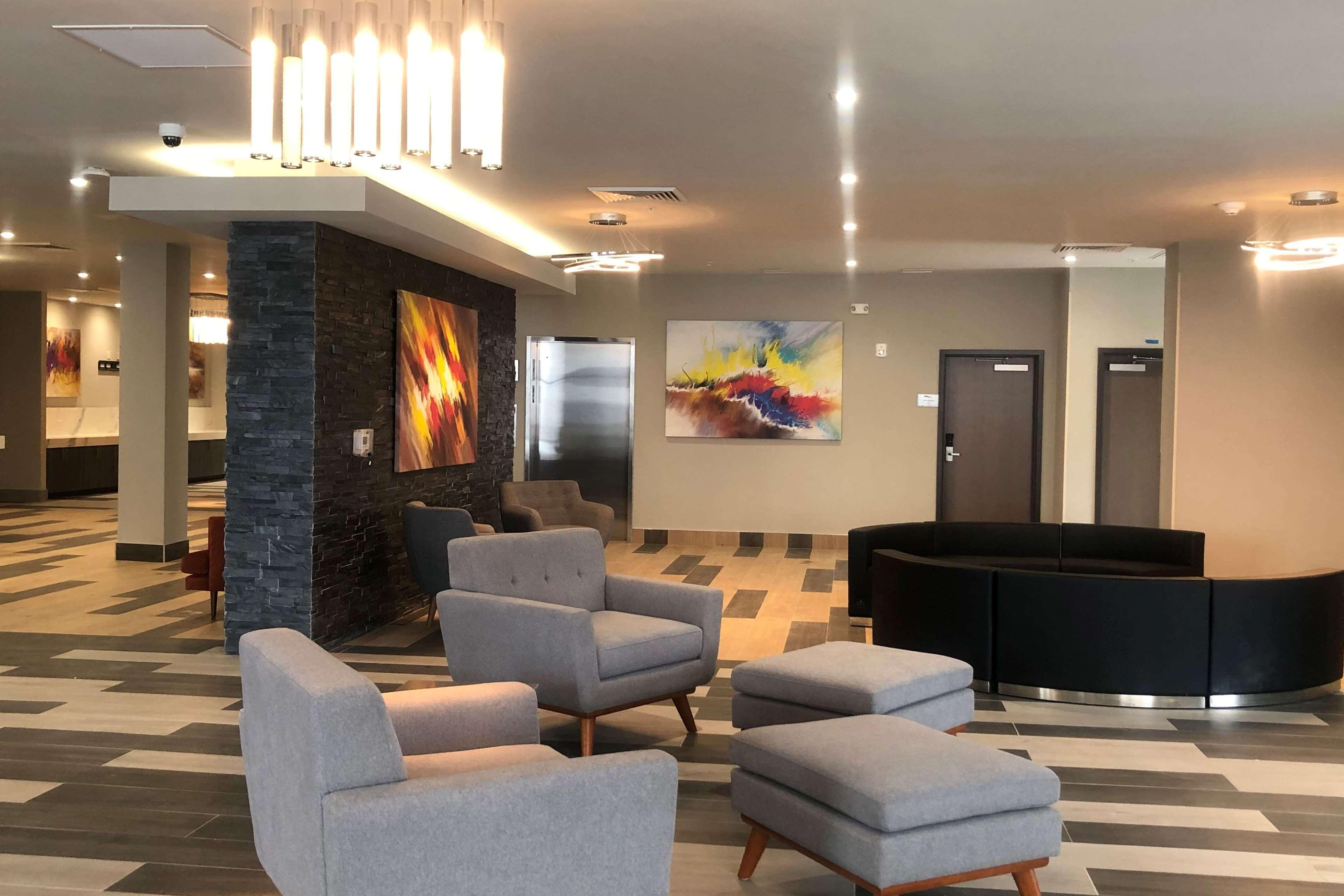 Baymont By Wyndham Madison Hotel Bagian luar foto